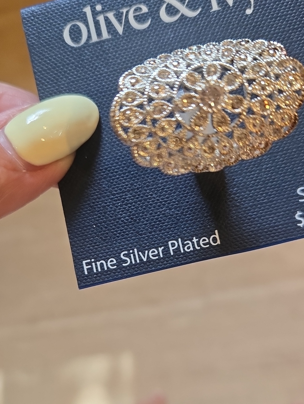 New Olive & Ivy Fine Silver Plated Ring - Picture 4 of 5